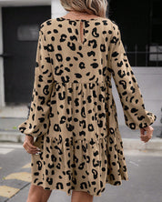 Lange Luipaardjurk in de kleur Bruin voor dames in stijl ideaal voor de herfst.