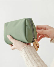 Reis make-uptasje voor vrouwen in de kleur Groen voor dames in stijl ideaal voor de zomer.