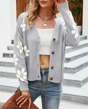 Rozemarijn | Cardigan met bloemenprint in de kleur Grijs voor dames in stijl ideaal voor de lente.