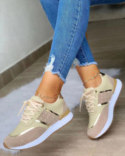 Sneakers met blokkleur in de kleur Goud voor dames in stijl geschikt voor alle seizoenen.