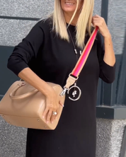 Sweaterjurk met zijsplitten en een ronde halslijn in de kleur Zwart voor dames in Casual stijl ideaal voor de herfst.