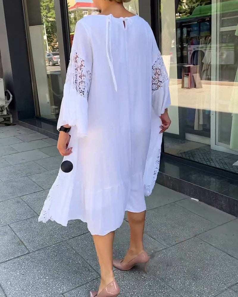 Witte zomerse jurk in de kleur Wit voor dames in stijl ideaal voor de lente.