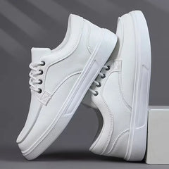 Lage sneakers met lace-up sluiting