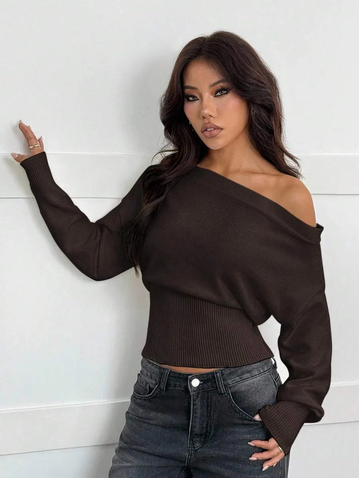 Oversized trui met asymmetrische hals