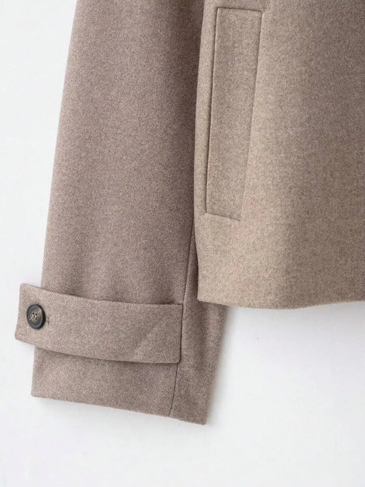 Korte khaki jas met opstaande kraag