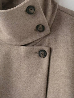 Korte khaki jas met opstaande kraag