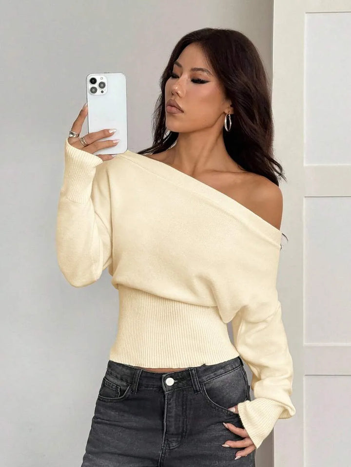 Oversized trui met asymmetrische hals