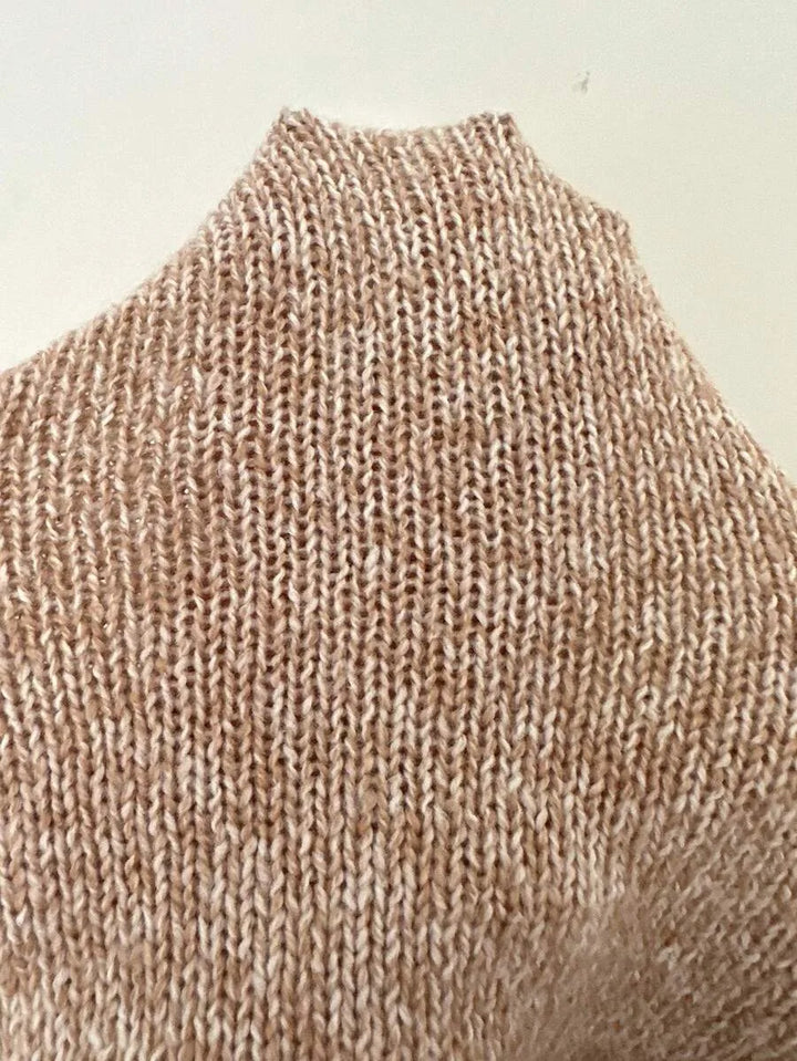 Sweater met asymmetrische hals
