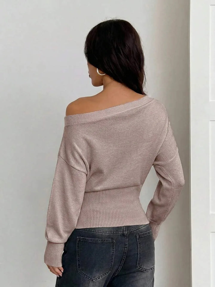 Oversized trui met asymmetrische hals