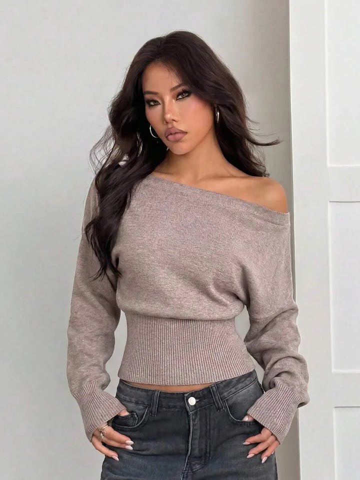 Oversized trui met asymmetrische hals