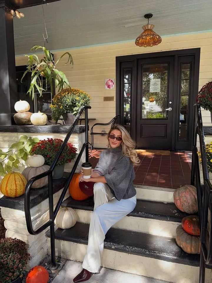 Oversized sweater met mock neckline
