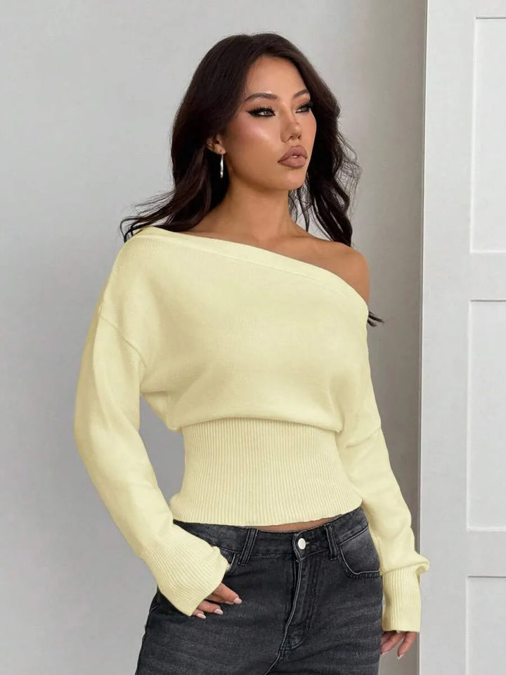 Oversized trui met asymmetrische hals
