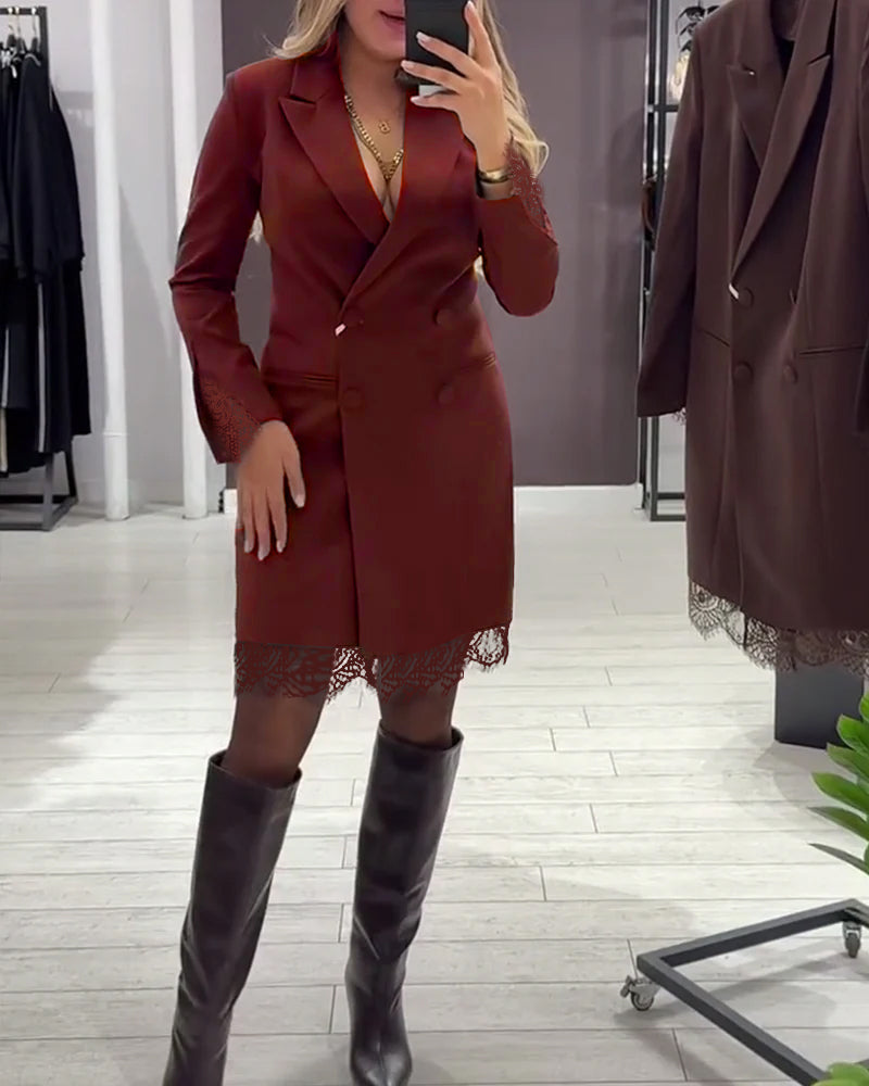 Elegante V-Hals Jurk met Contrastdetails