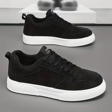 Lage sneakers met lace-up sluiting