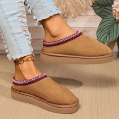 Slip-on slippers met pluche materiaal