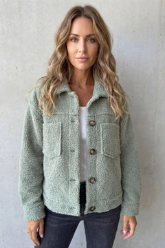 Fleece jas met knopen en zakken