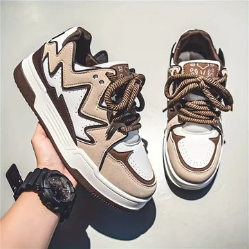 Lage sneakers met zigzag patroon