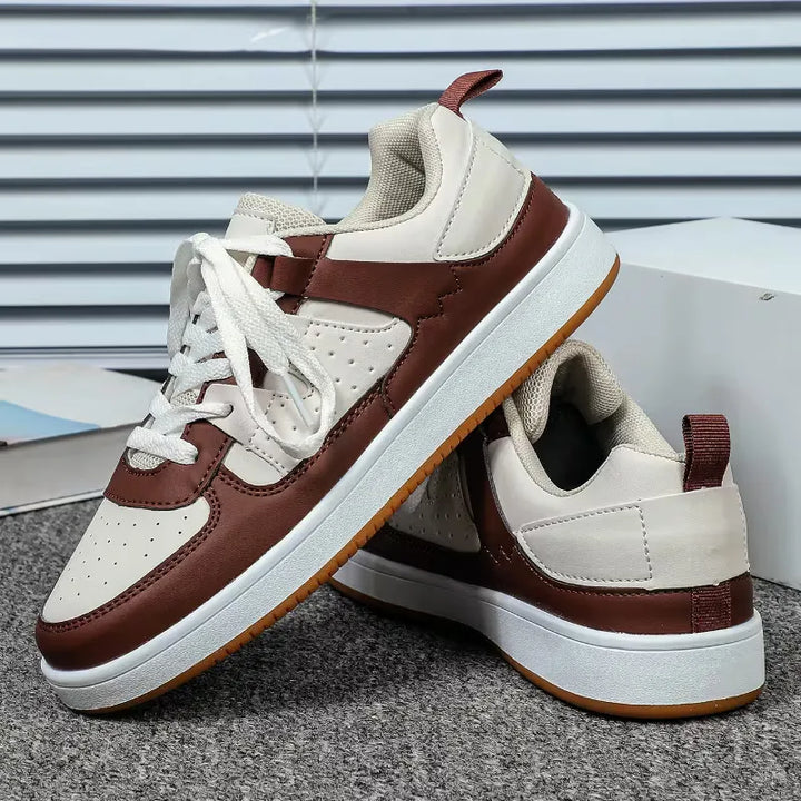 Lage sneakers met twee-tone design