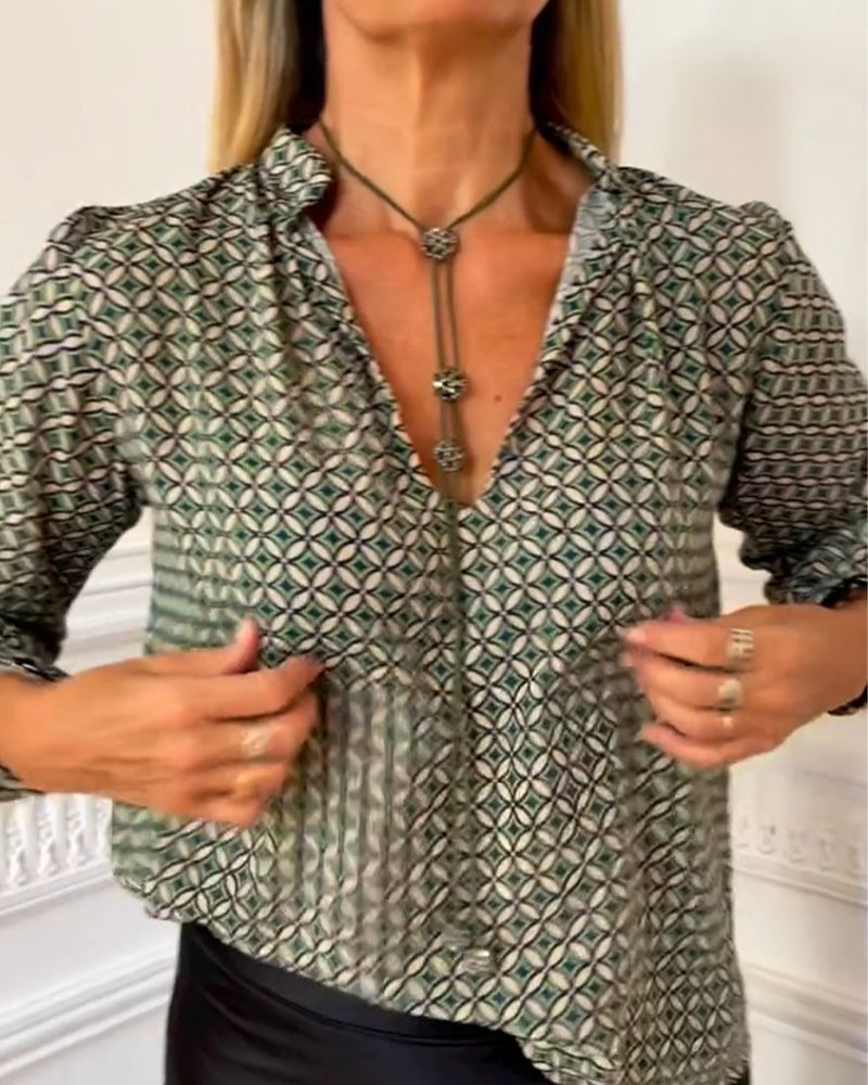 Ella | Casual blouse met V-hals en geometrische print