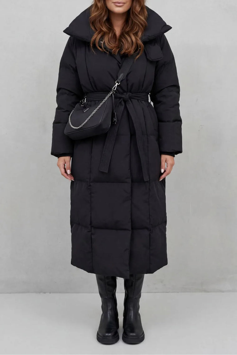 Lange puffer jas met ceintuur