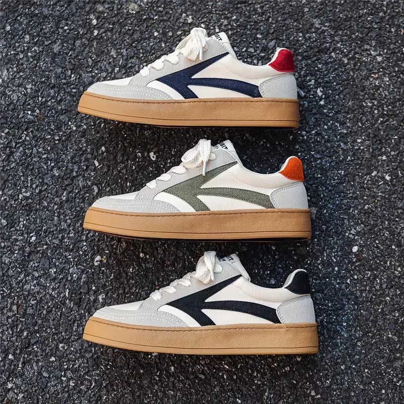 Lage sneakers met lace-up sluiting