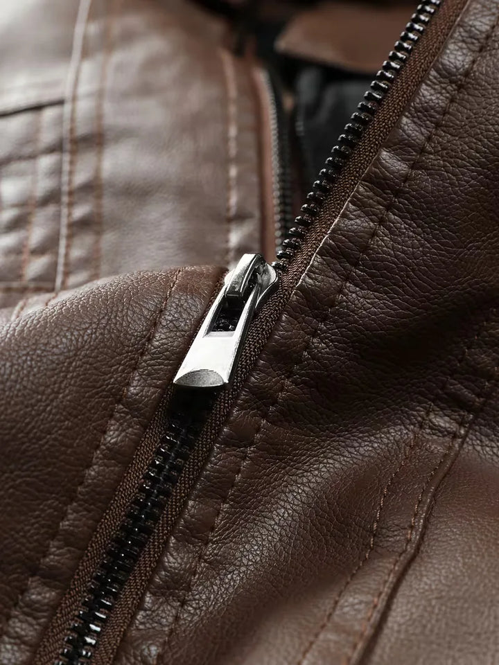 Zwarte leren jas met capuchon