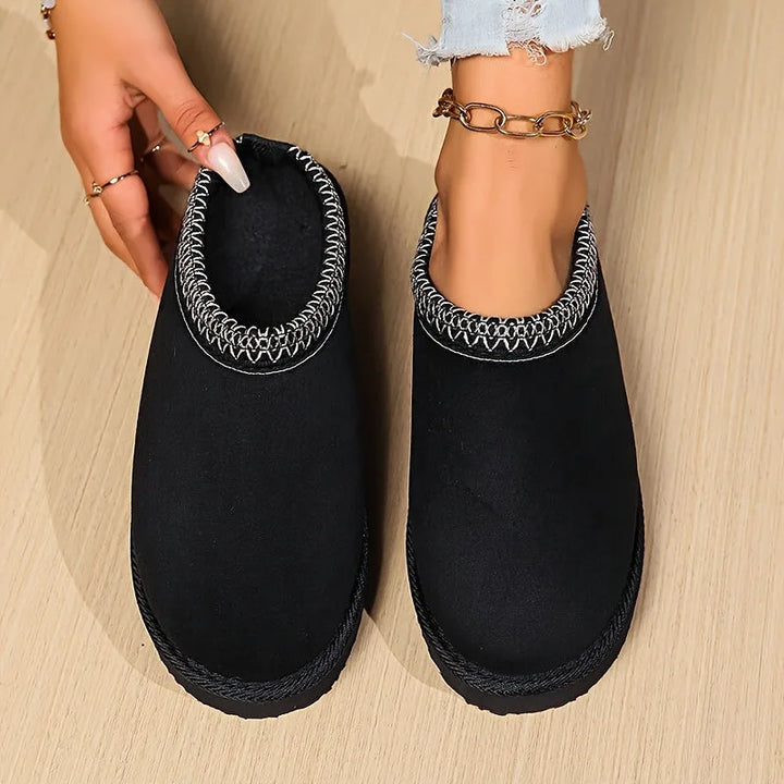 Slip-on slippers met pluche materiaal