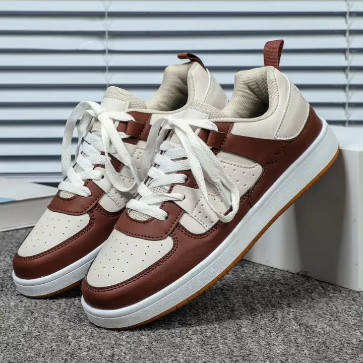Lage sneakers met twee-tone design