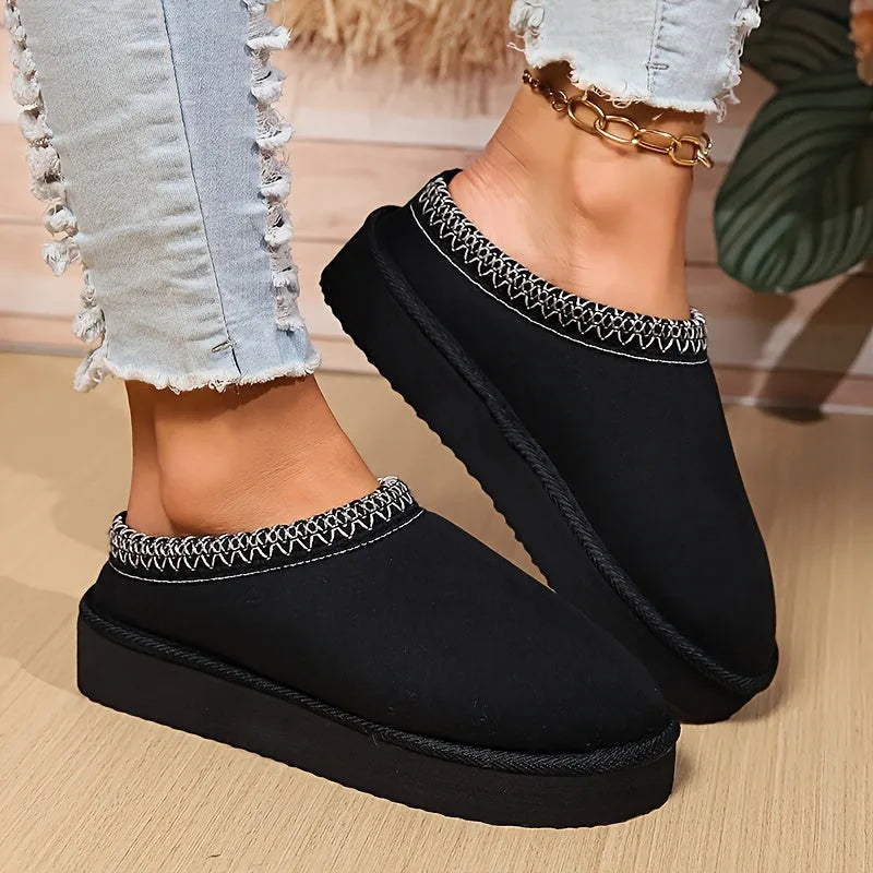 Slip-on slippers met pluche materiaal