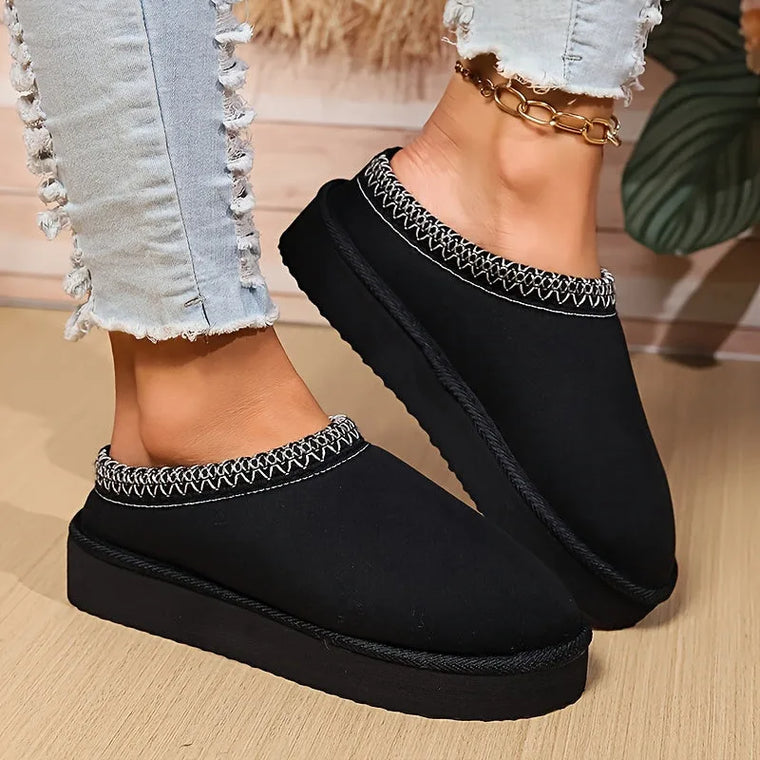 Slip-on slippers met pluche materiaal