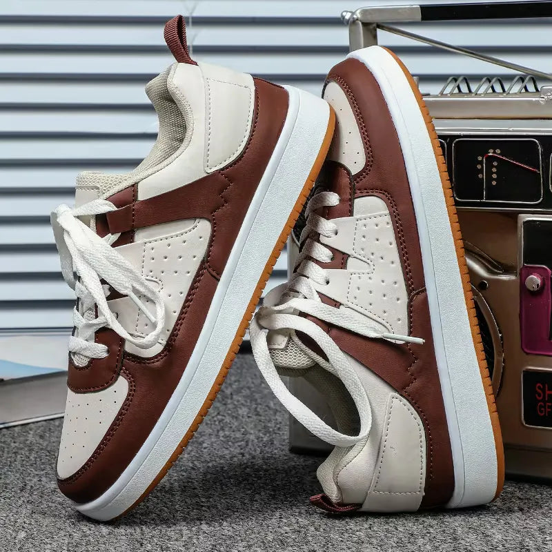 Lage sneakers met twee-tone design