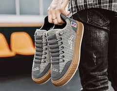 Lage sneakers met textuur