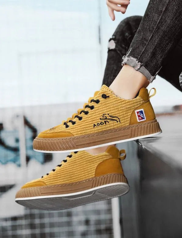 Lage sneakers met textuur