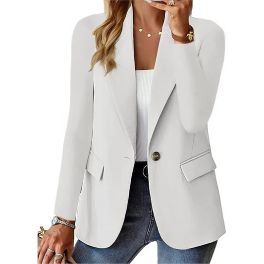 Stijlvolle damesblazer, perfect voor een veelzijdige en trendy look. Deze casual blazer met een effen design en lange mouwen is een must-have item voor elke vrouw. Geniet van een elegante uitstraling, comfortabele pasvorm en een handige zak met gesp voor een modieuze touch.