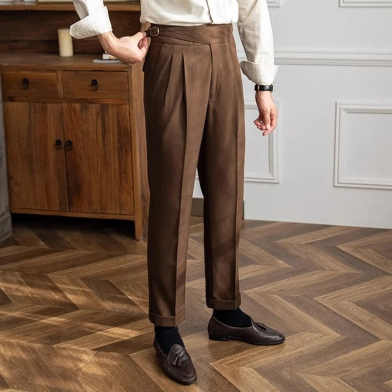 Broek met hoge taille en plooien aan de voorkant