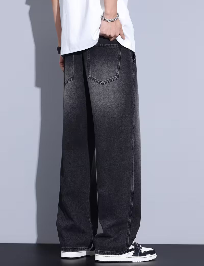 Broek met rechte pijp en losse pasvorm