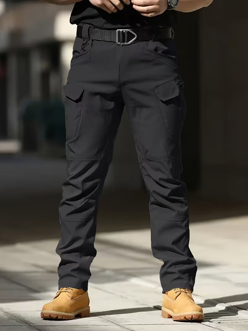 Cargo broek met rekbaar materiaal en meerdere zakken