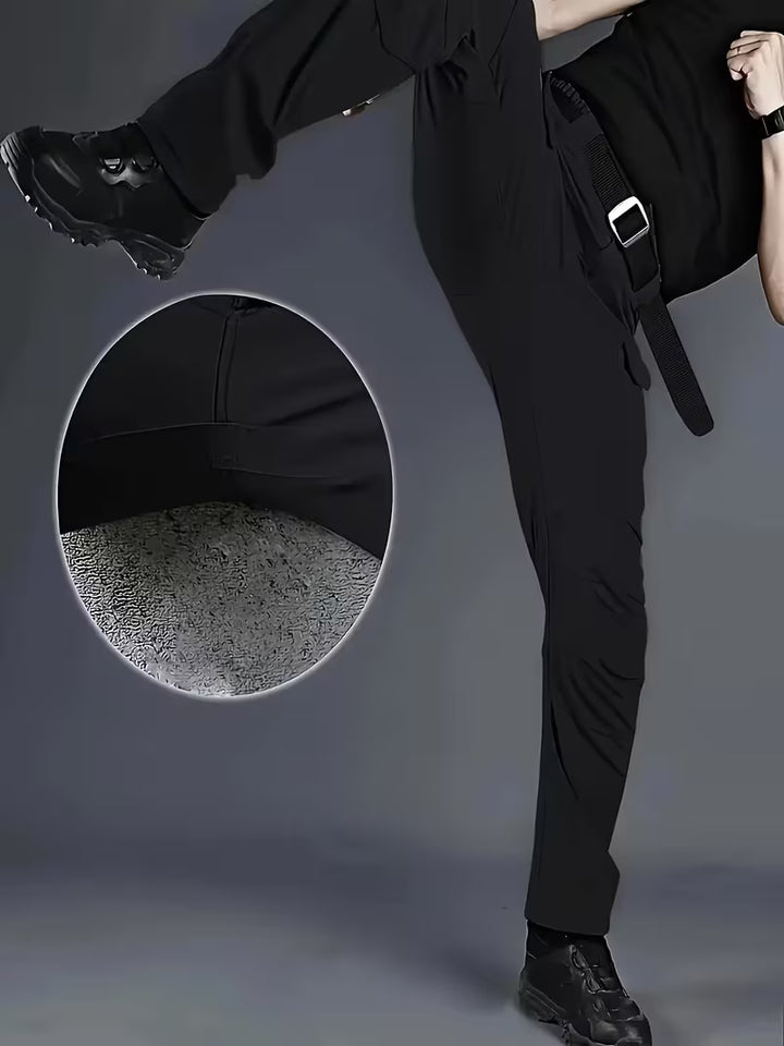 Cargo broek met rekbaar materiaal en meerdere zakken