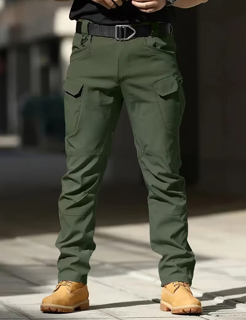 Cargo broek met rekbaar materiaal en meerdere zakken