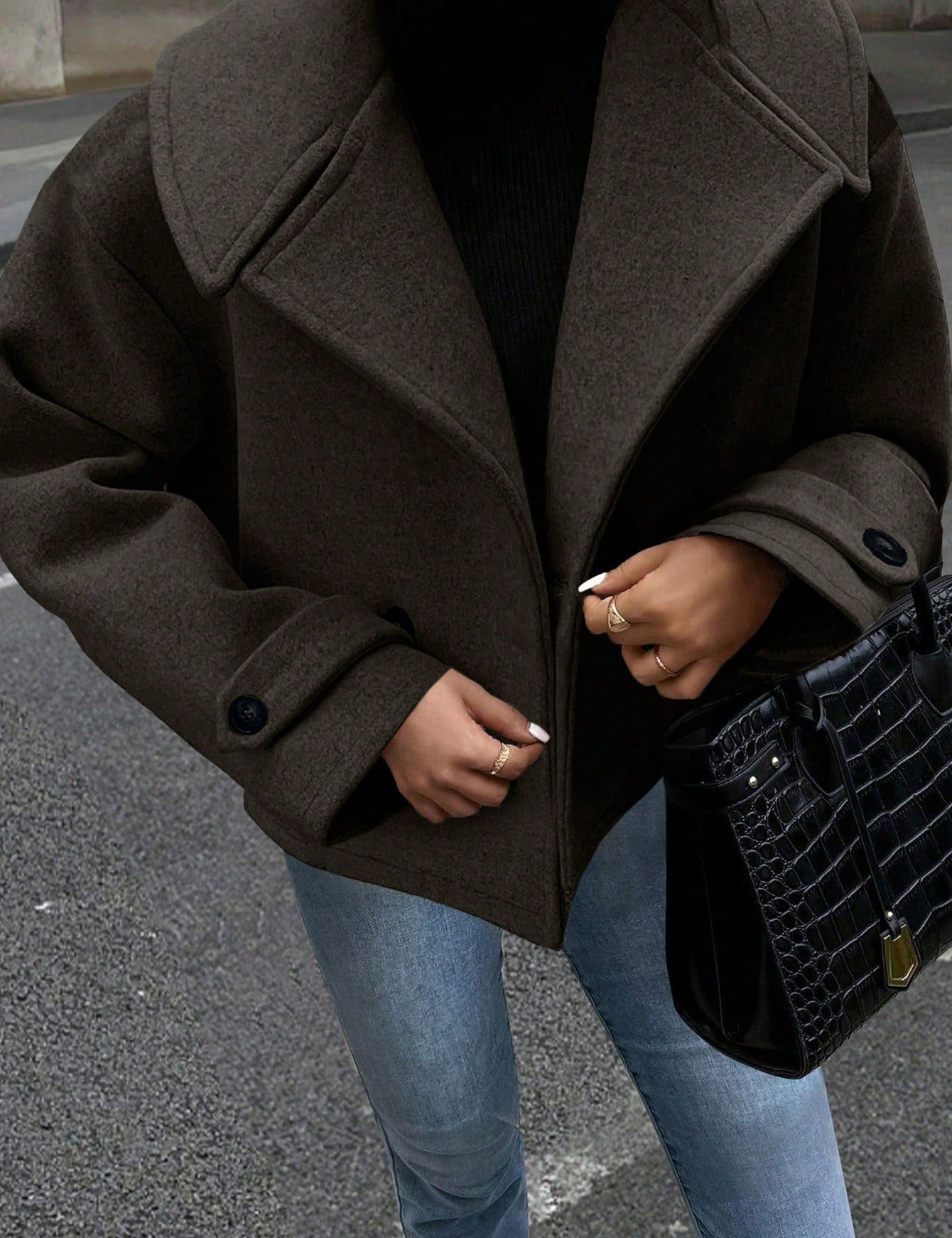 Casual jas met dubbelrijs sluiting en brede kraag