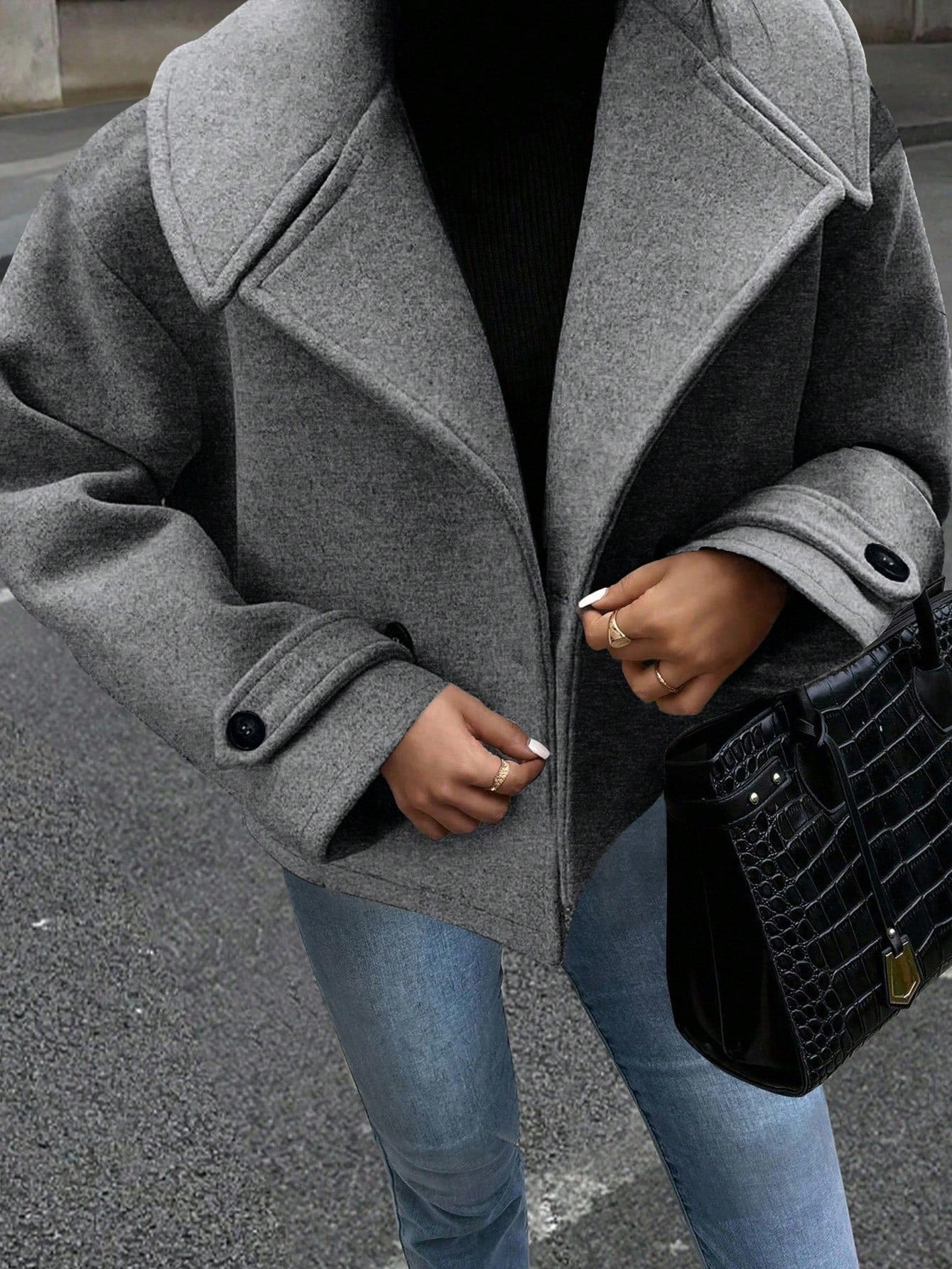 Casual jas met dubbelrijs sluiting en brede kraag