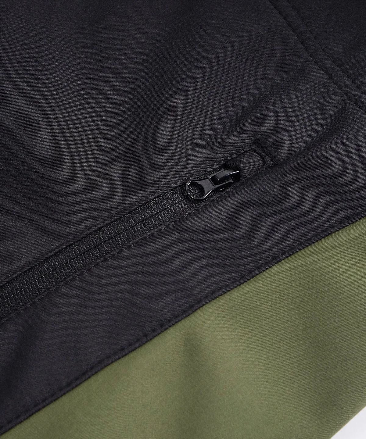Parka met camouflage en verstelbare capuchon