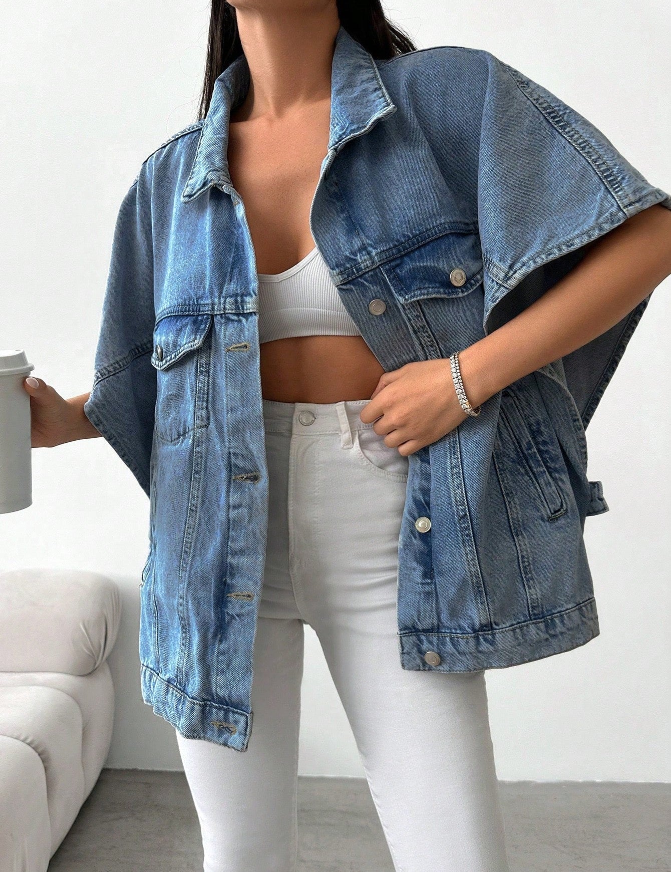 Denimjas met losse pasvorm en halve mouwen