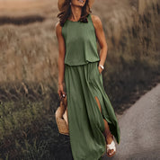 Deze maxi-jurk straalt een elegante en kleurrijke stijl uit, ideaal voor diverse gelegenheden. Met een vleugje retrostijl biedt deze jurk zowel comfort als trendy uitstraling. Mouwloos ontwerp voor zomerse elegantie, in hoogwaardige en duurzame materialen voor een comfortabele pasvorm.