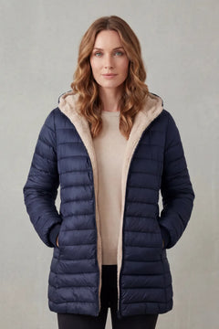 Zwarte puffer jas met capuchon