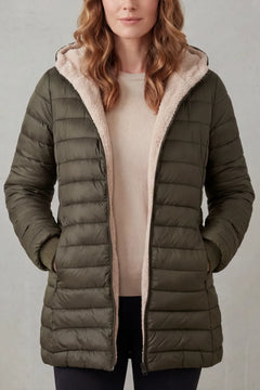 Zwarte puffer jas met capuchon