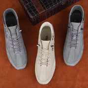 Enkellaarzen met elastische sluiting en ronde neus