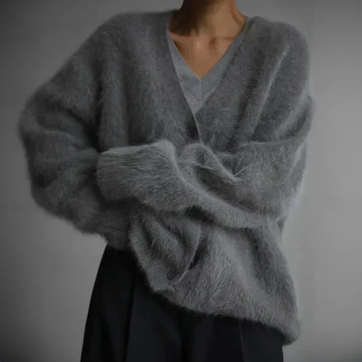 Fluffy cardigan met v-hals en knopen