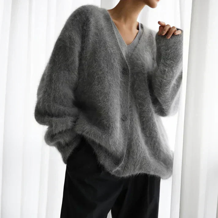Fluffy cardigan met v-hals en knopen