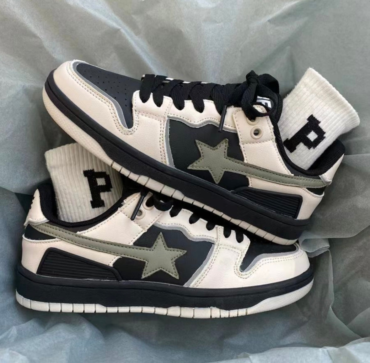 Bope | Stylowe sneakersy z gwiazdami